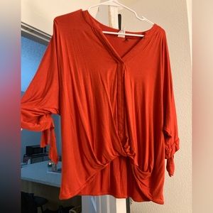 Akemi + Kin top- size S